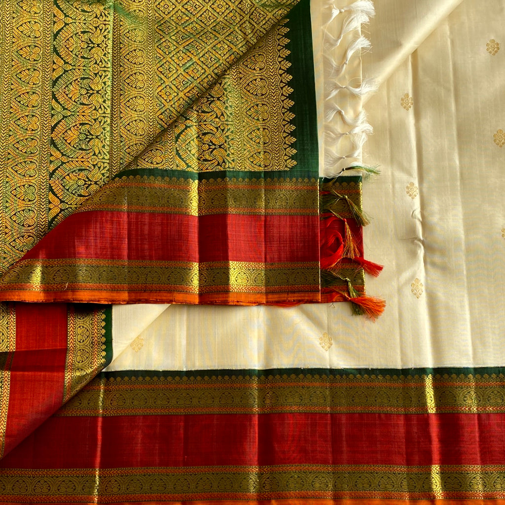 Ivory Kanjeevaram Pure Zari Silk Saree With Deep Green & Rust Pallu