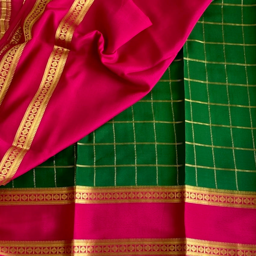 Emerald Green Mysore Crepe Silk Saree With Rani Pink Pallu