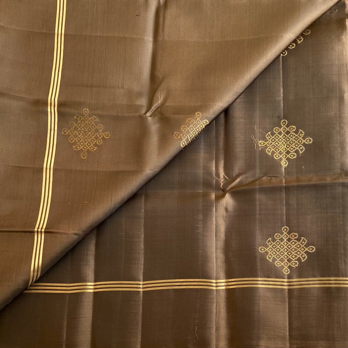 Metallic Coffee Brown Designer Pure Silk Saree With Antique Gold Pallu