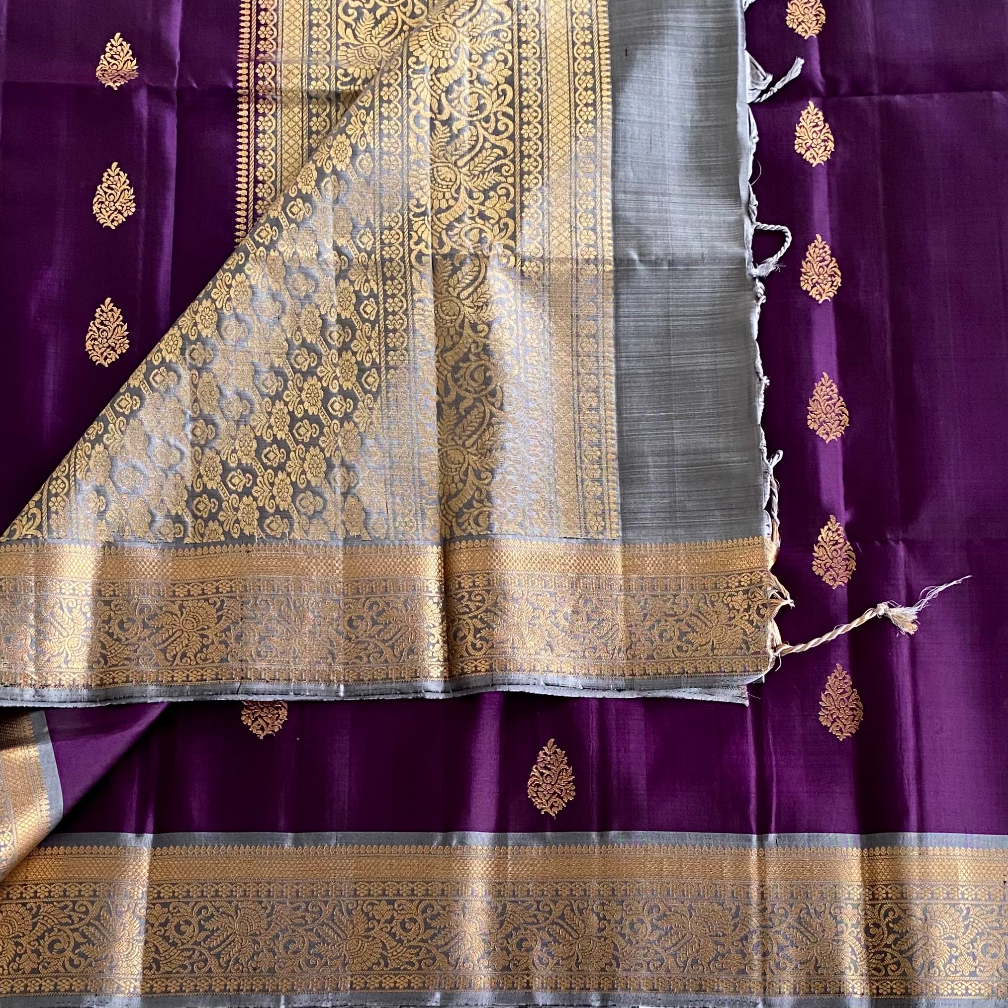 Deep Purple Designer Pure Silk Saree With Metallic Gold Pallu