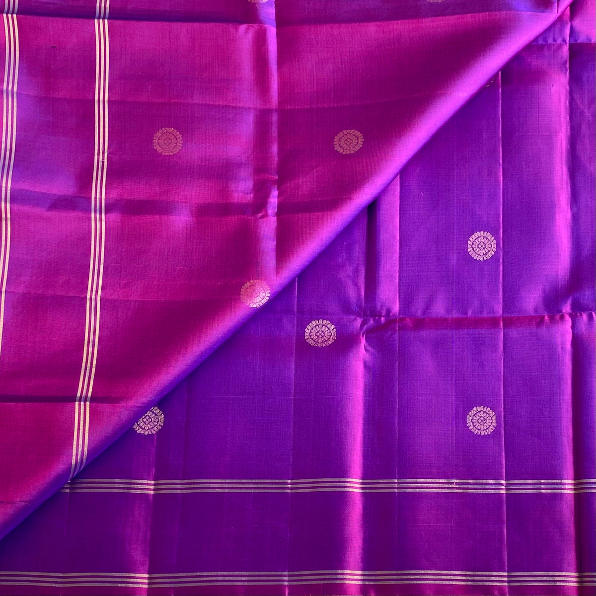Dual Shaded Magenta Purple Designer Pure Silk Saree With Chartreuse Green Pallu