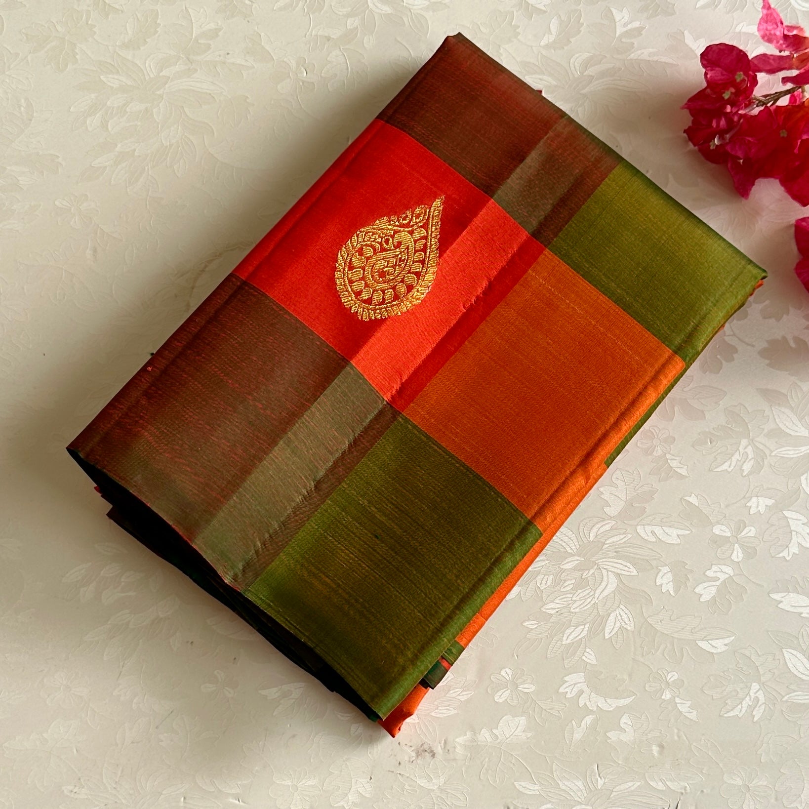 Checkered Kanjeevaram Pure Zari Silk Saree With Bottle Green Pallu