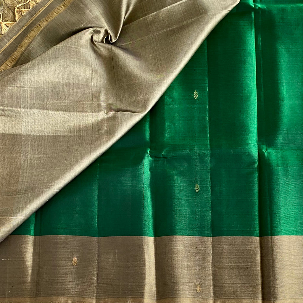 Emerald Green Designer Pure Silk Saree With Antique Gold Pallu