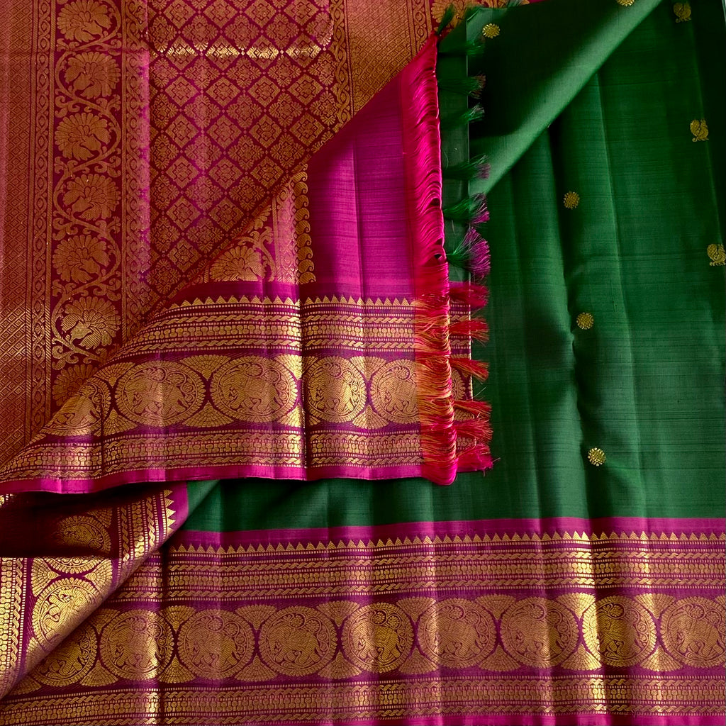 Emerald Green Kanjeevaram Pure Zari Silk Saree With Rani Pink Pallu