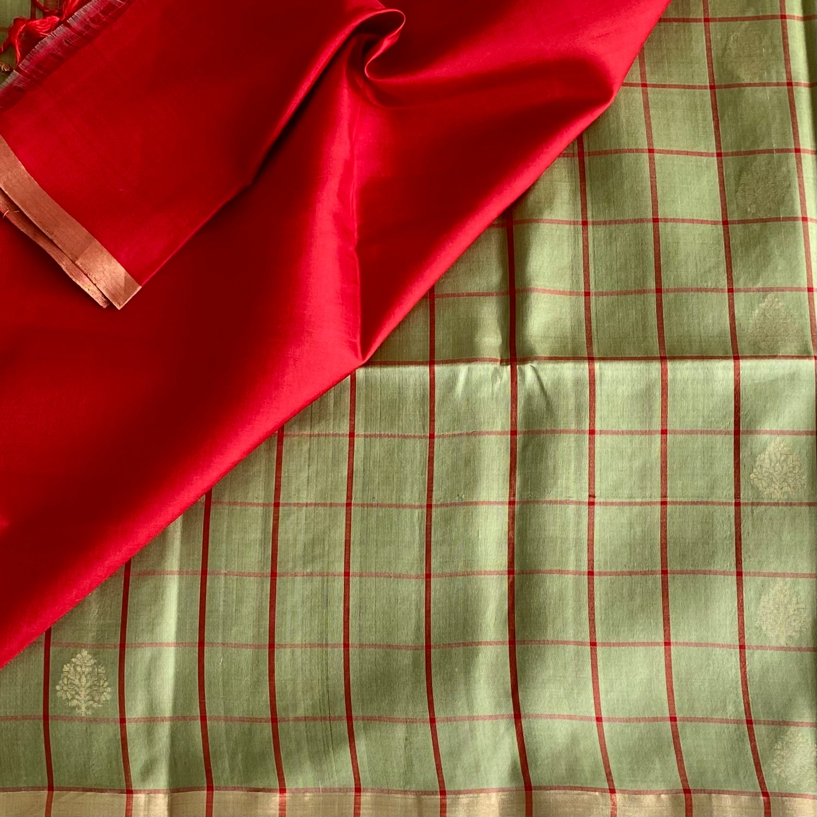 Sage Green Designer Pure Silk Saree With Crimson Red Pallu