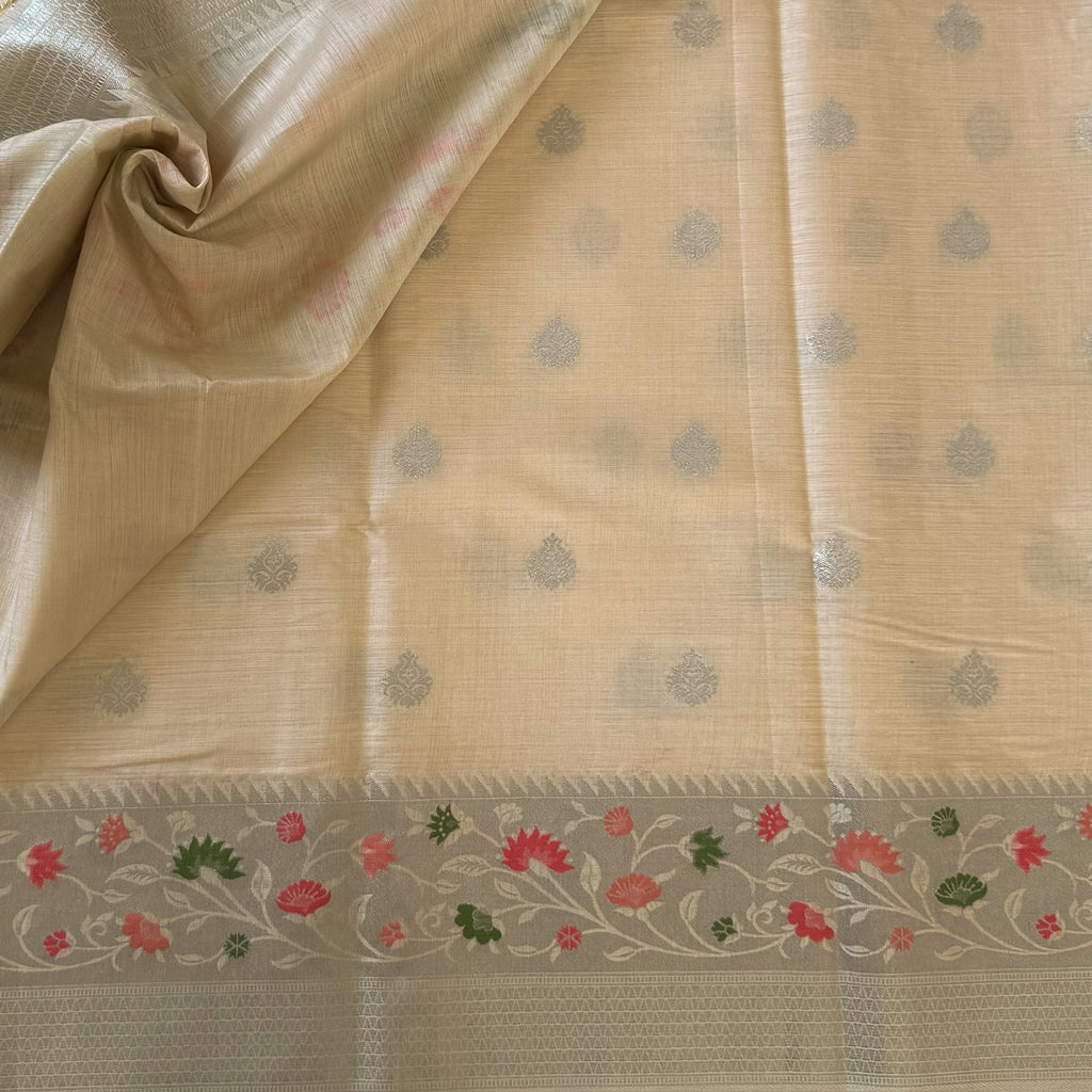 Cream Silver Floral Saree with Tassel Pallu for Festive Occasions