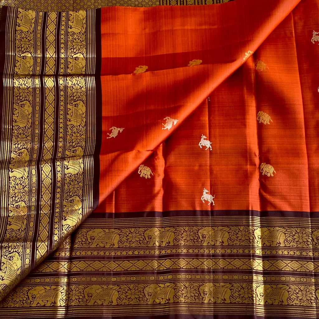Vintage Rust Kanjeevaram Pure Zari Silk Saree With Deep Coffee Pallu