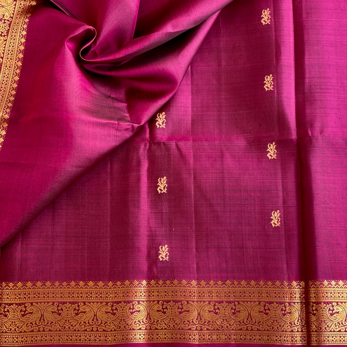 Dual Shaded Magenta And Antique Gold Designer Pure Silk Saree With Woven Border