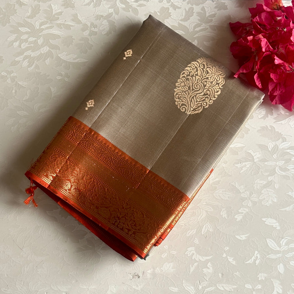 Cloud Silver Gray Designer Pure Silk Saree With Burnt Orange Pallu