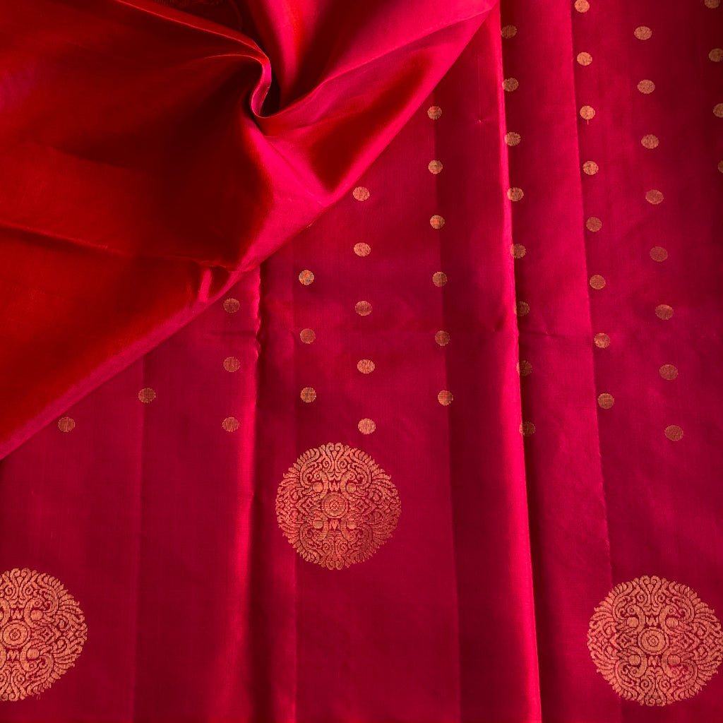 Fuchsia Silk Zari Saree With Geometric Pallu And Floral Medallions