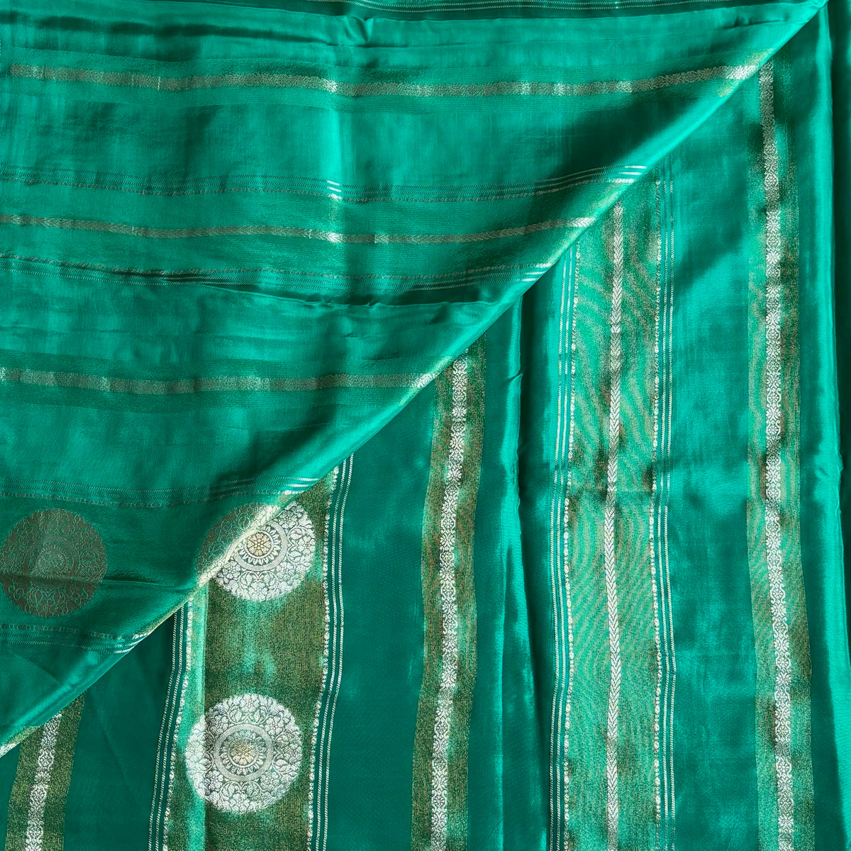 Dual Sea Green Soft Designer Crepe Silk Saree With Silver Floral Pallu