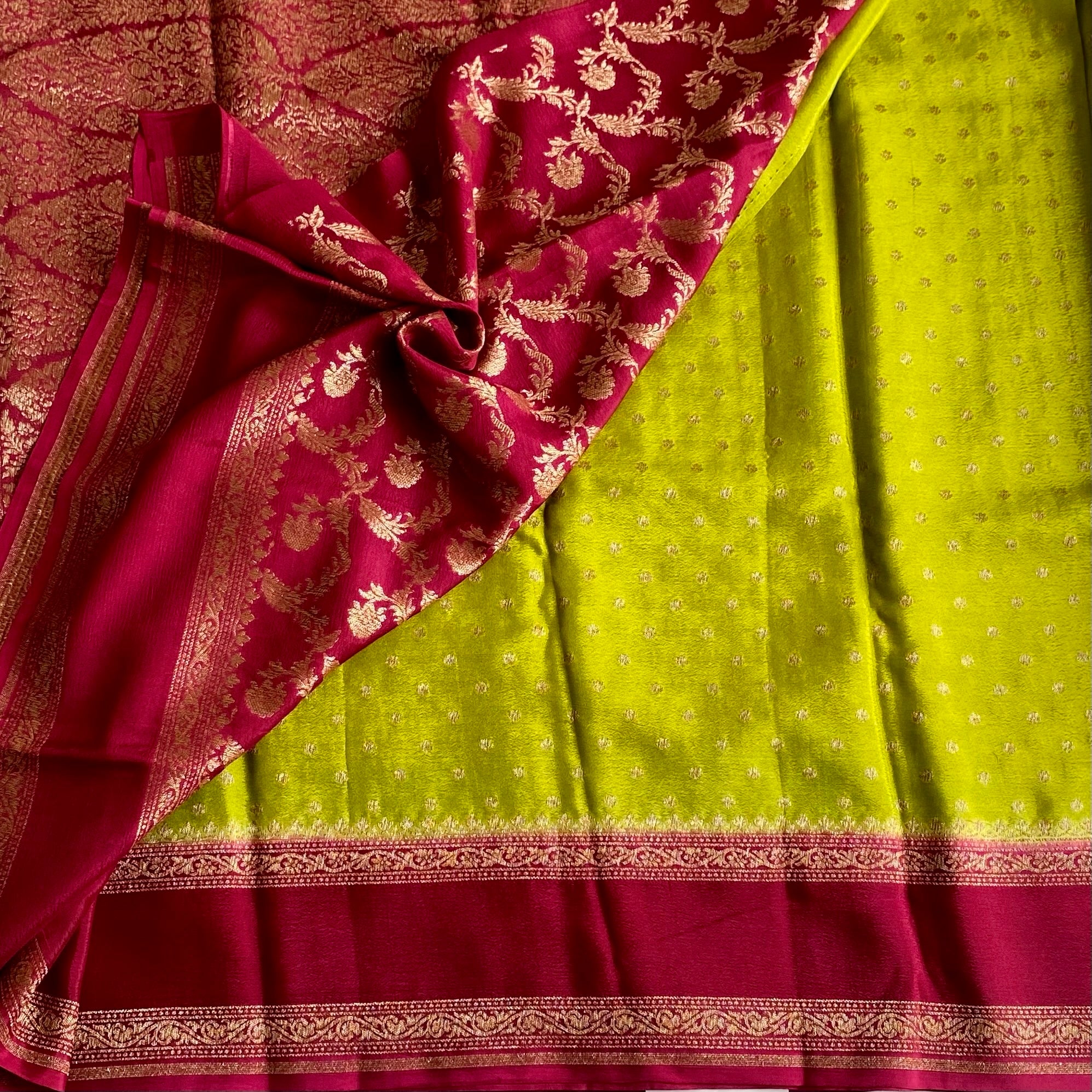 Classic Lime Green Banarasi Crepe Silk Saree With Magenta Pallu