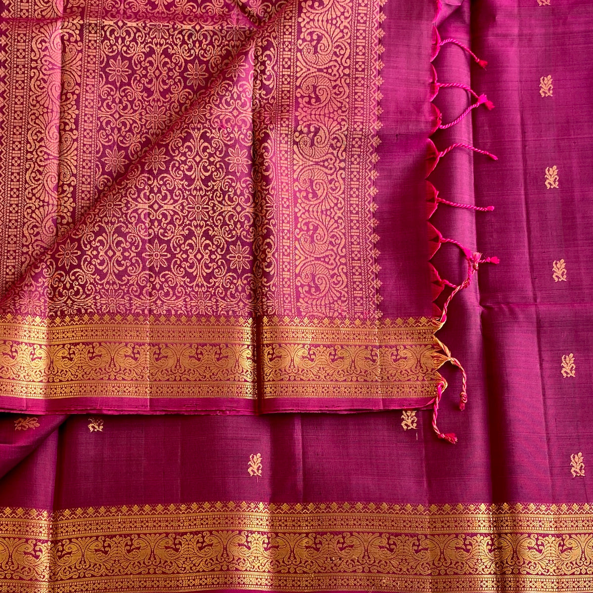 Dual Shaded Magenta And Antique Gold Designer Pure Silk Saree With Woven Border