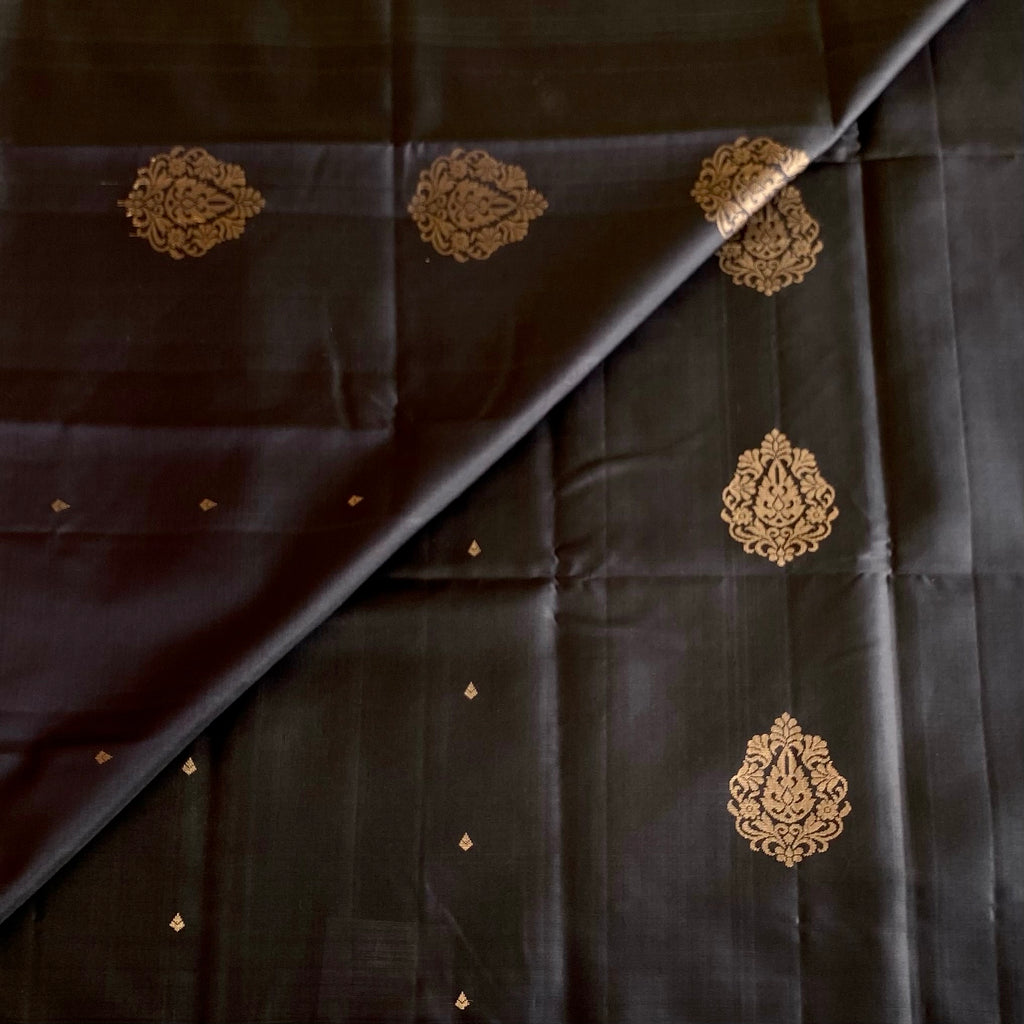Jet Black Designer Pure Silk Saree With Rani Pink Pallu