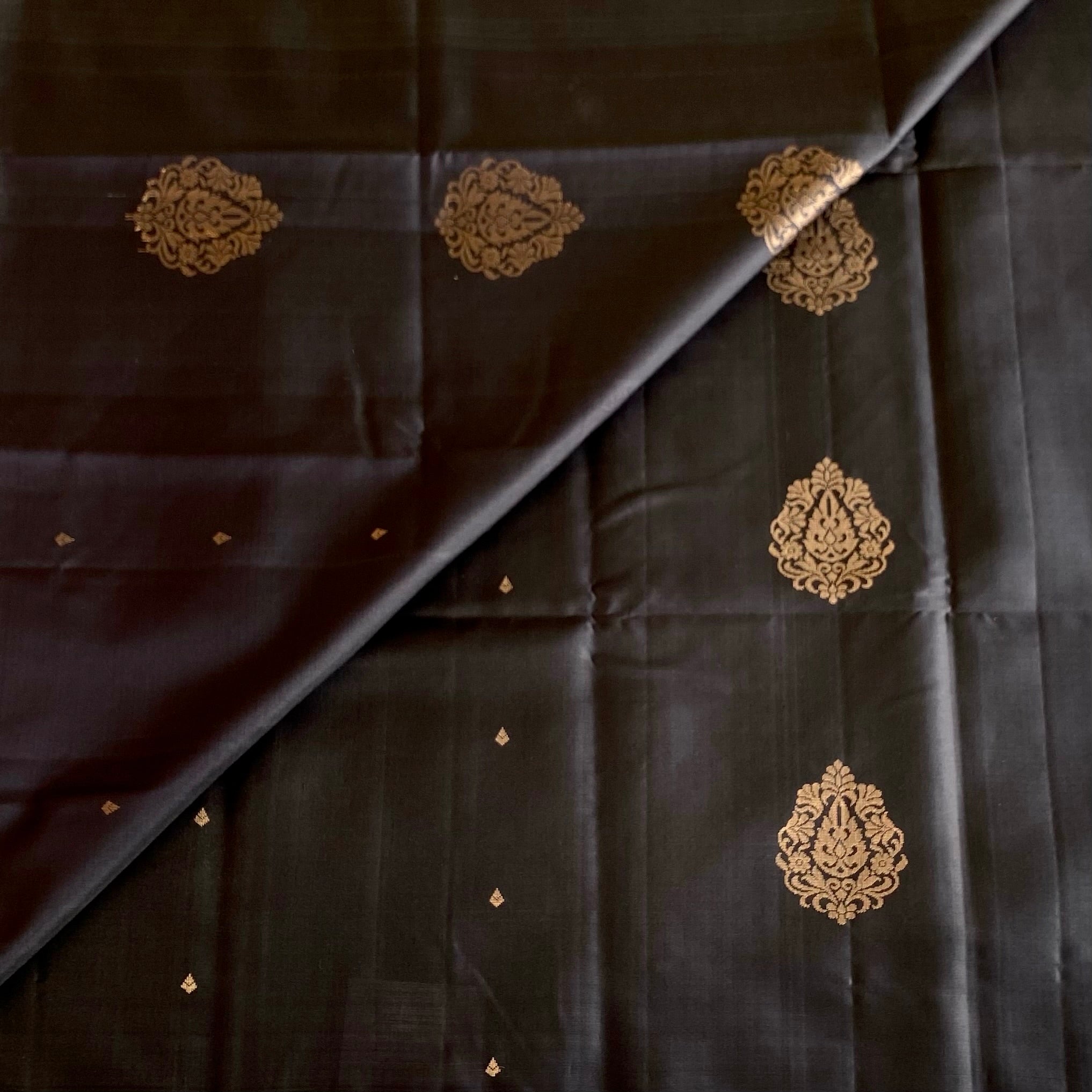 Jet Black Designer Pure Silk Saree With Rani Pink Pallu