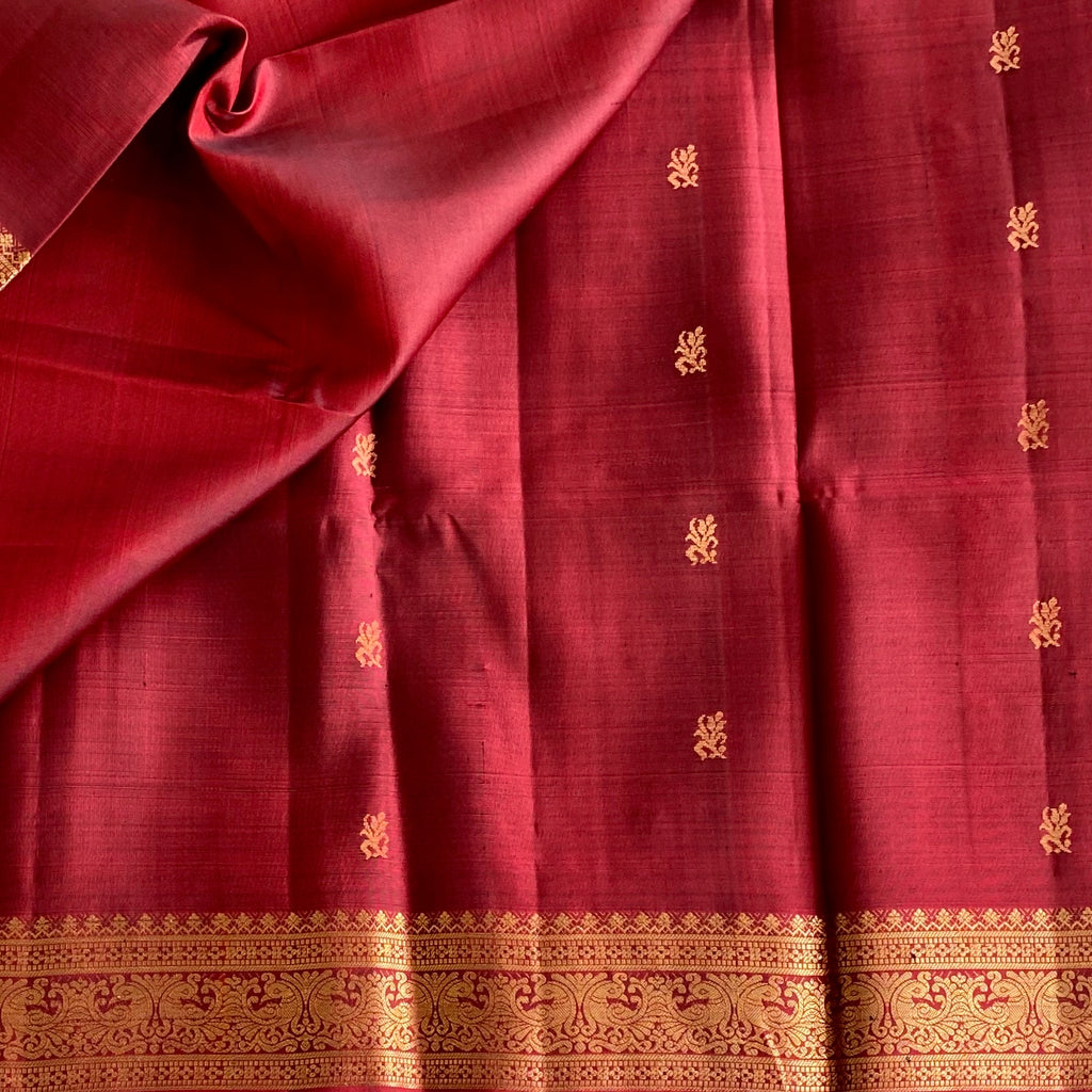 Dual shaded Rust Maroon Designer Pure Silk Saree With Antique Gold Pallu