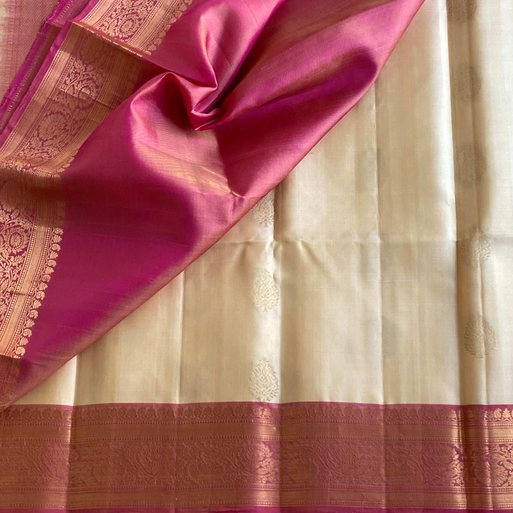 Cream Beige Designer Pure Silk Saree With Rich Rose Pink Pallu