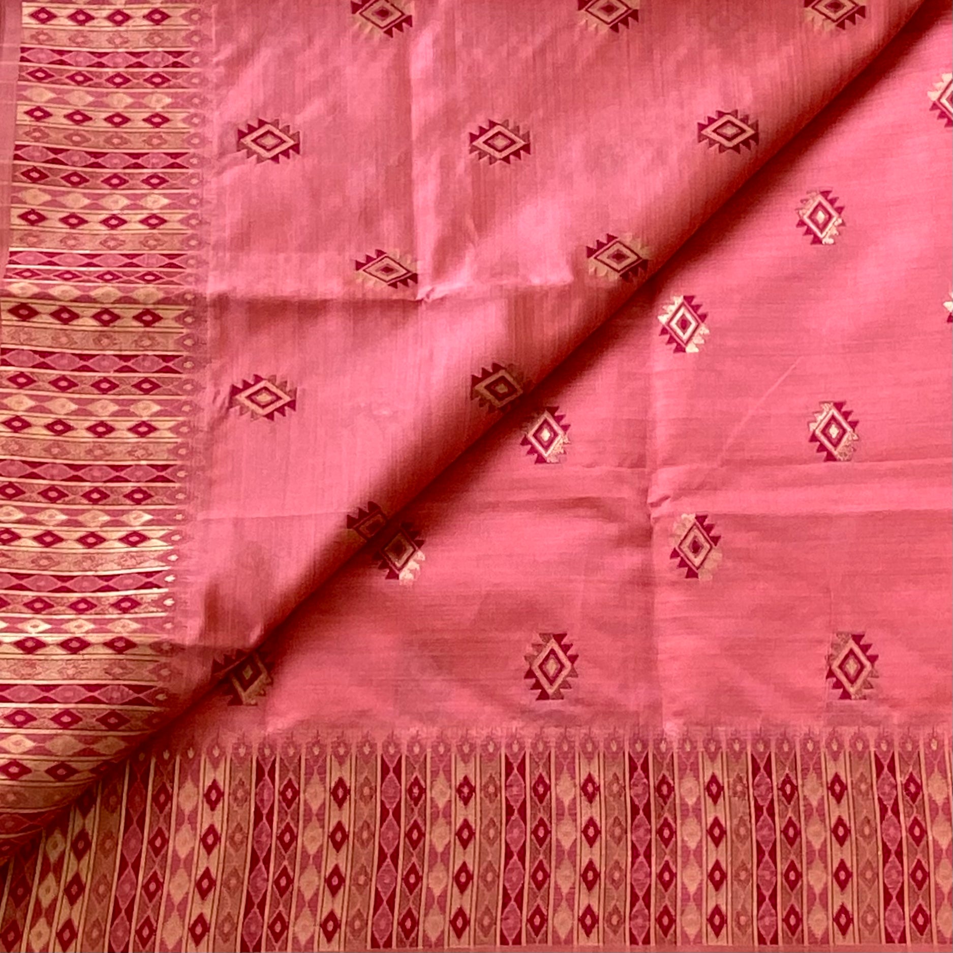 Elegant Coral Pink Magenta Diamond Zari Saree With Tassel Border