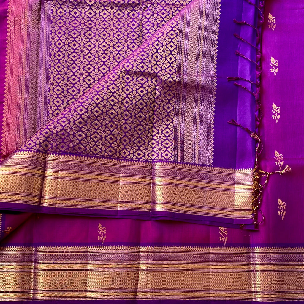 Magenta Silk Saree Gold Zari Geometric Pallu Traditional Wedding Attire