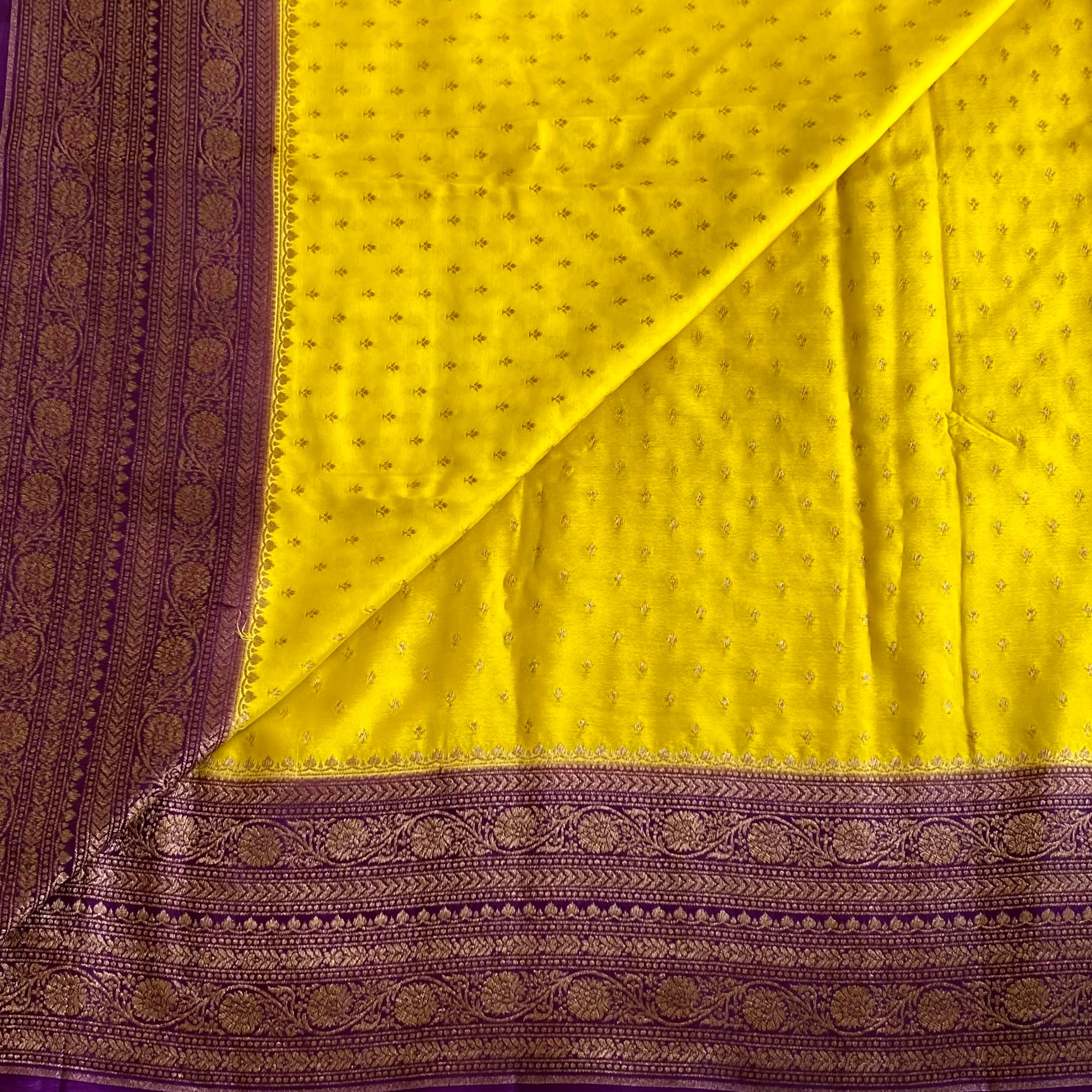 Lemon Yellow Banarasi Crepe Silk Saree With Royal Purple Pallu