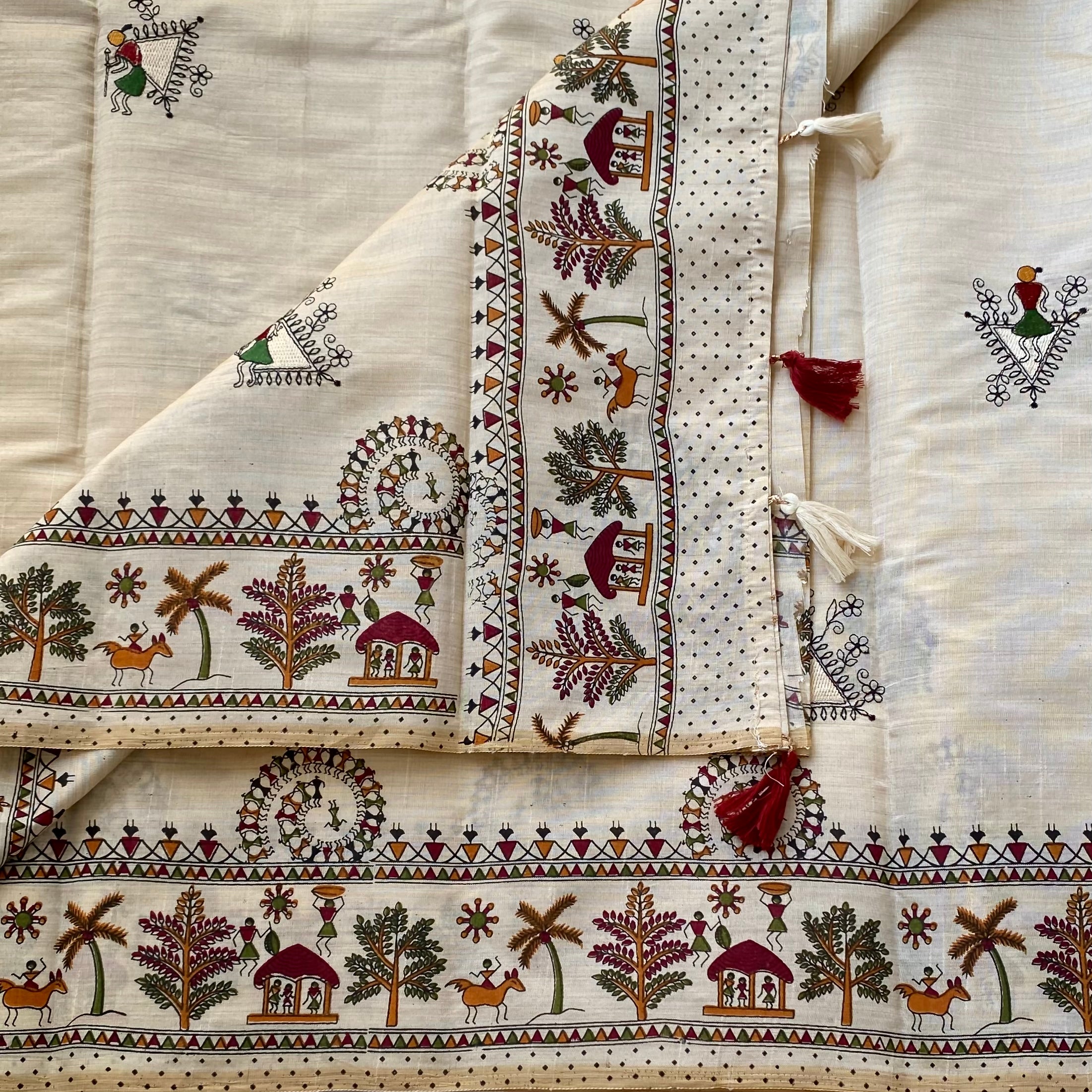 Ivory Folk Village Border Saree with Tassels Traditional Wear Elegance