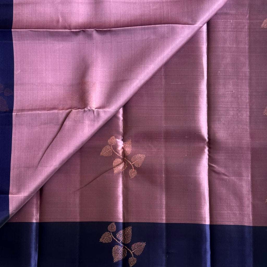 Mauve Metallic Shade lightweight pure silk with Indigo Pallu Copper Zari Diamond Motif
