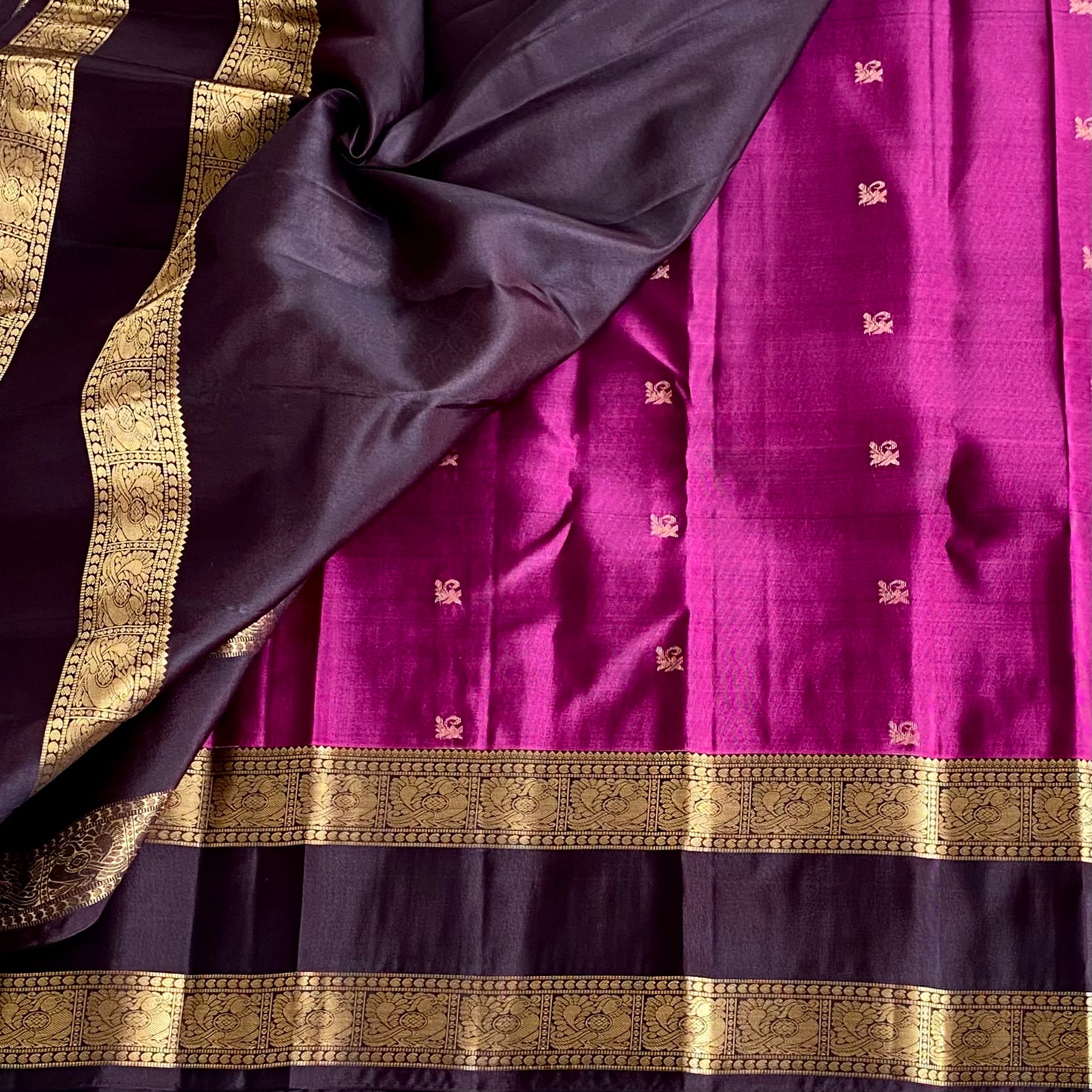Deep Magenta Designer Pure Silk Wine Coffee Pallu Gold Zari