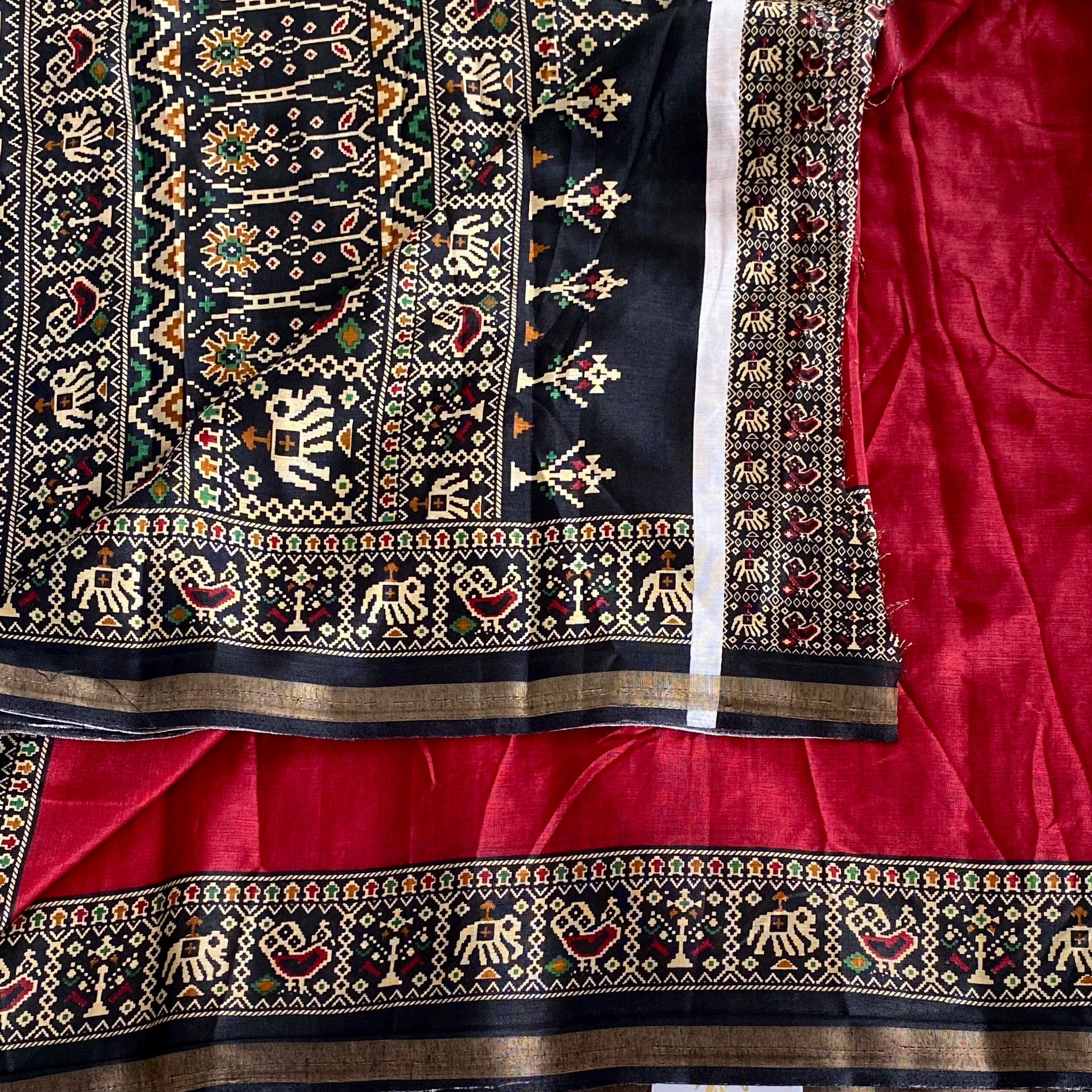 Magenta Black Pallu Saree Woven Border Bird Motif Ethnic Design