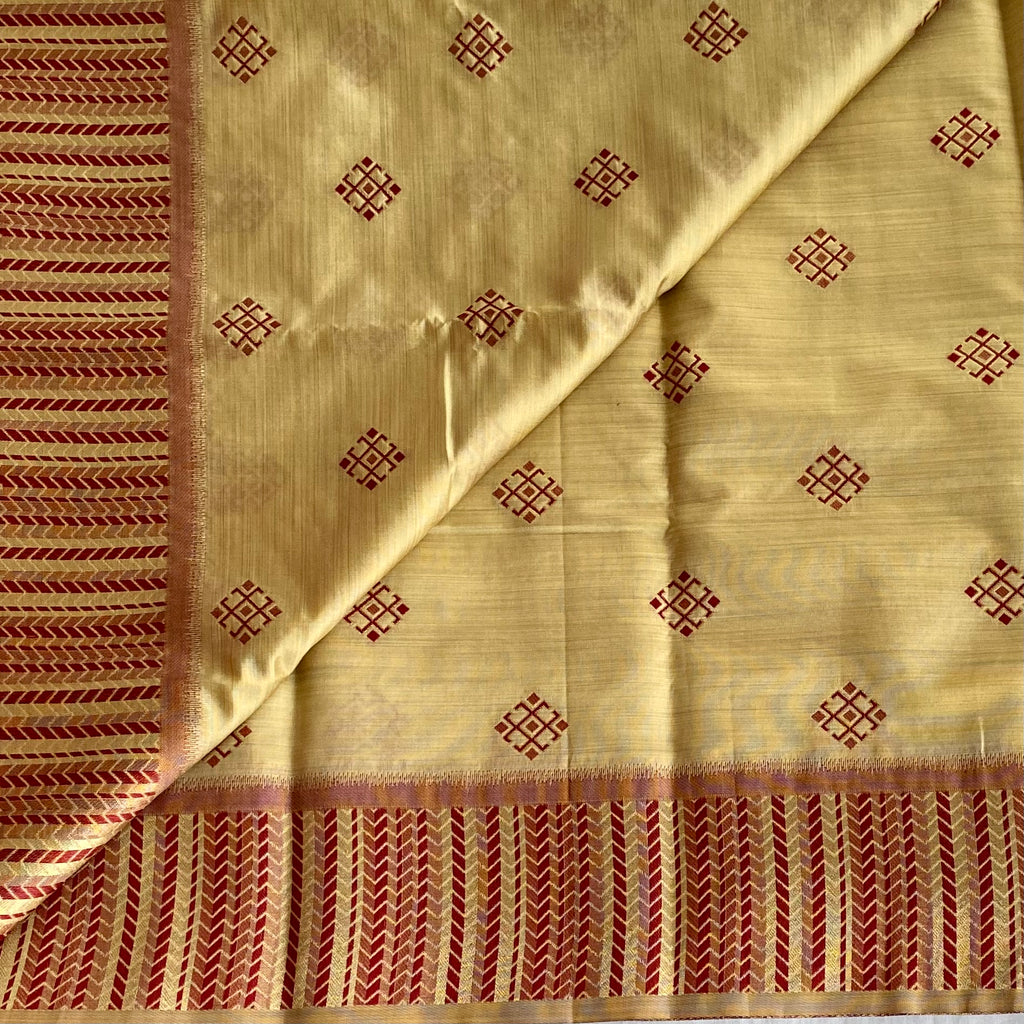 Cream Beige Saree Crimson Chevron Pallu Gold Zari Border Tassel