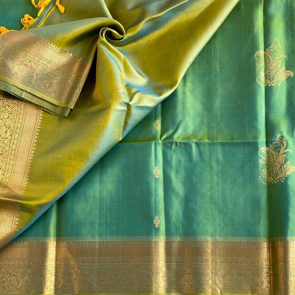 Dual shaded Sea Green Designer Pure Silk Saree With Light Green Pallu
