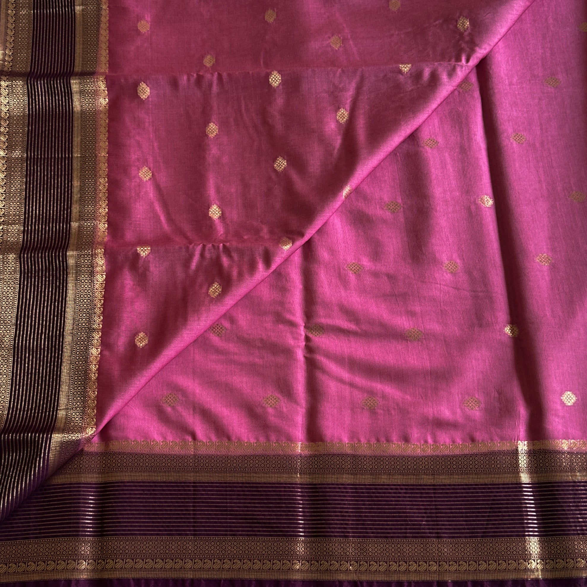 Rose Pink Saree With Plum Pallu Gold Zari Buti Motifs