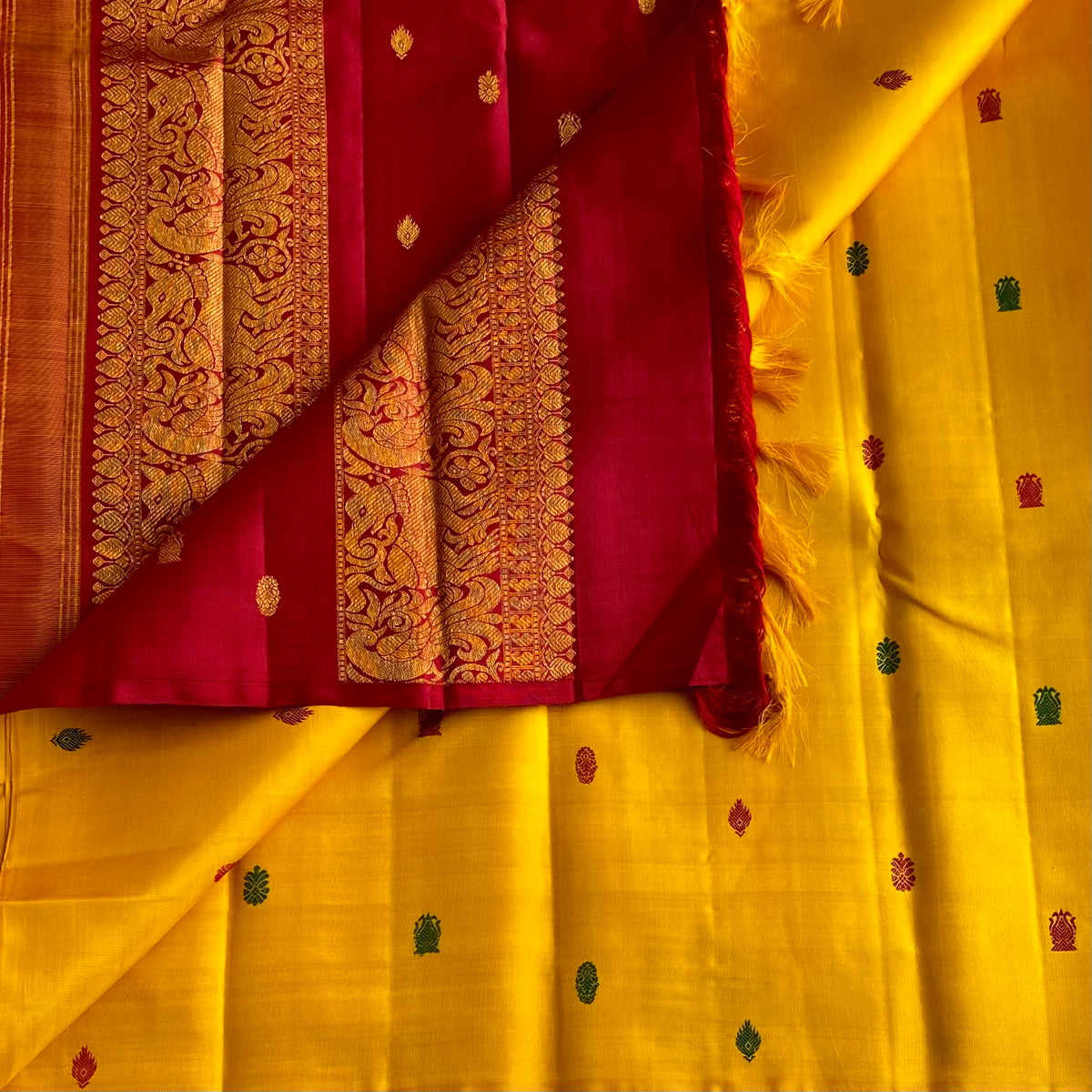 Golden Yellow Kanjeevaram Pure Zari Silk Saree With Deep Reddish Maroon Pallu