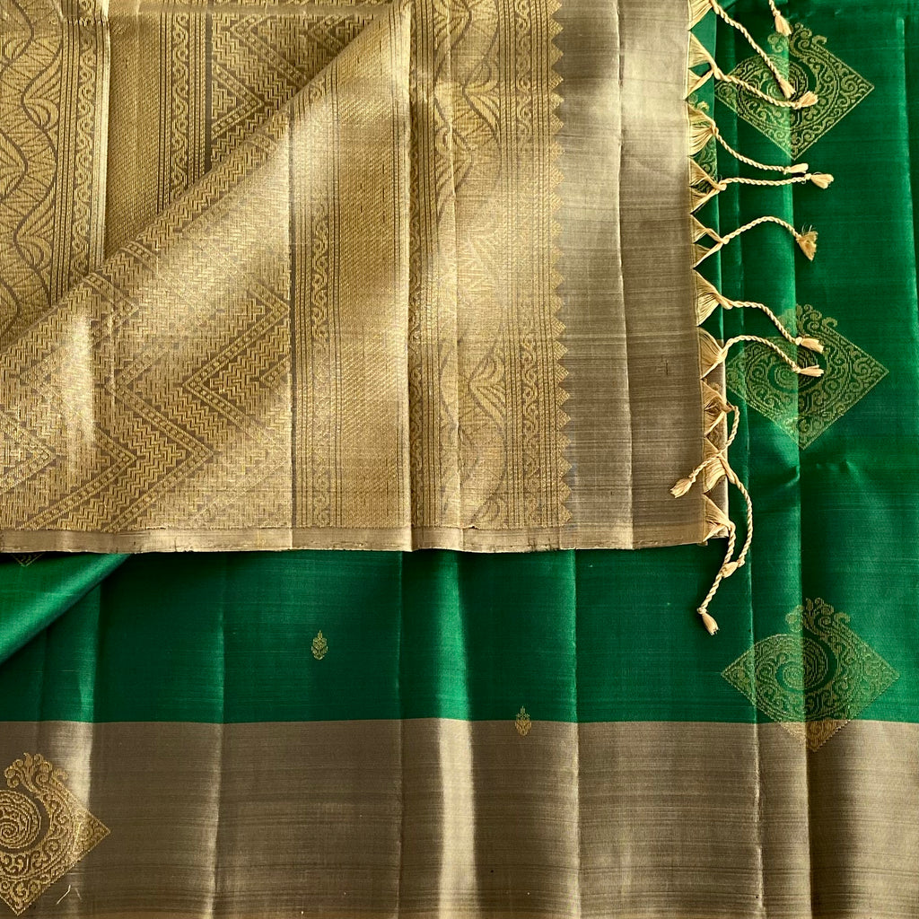 Emerald Green Designer Pure Silk Saree With Antique Gold Pallu