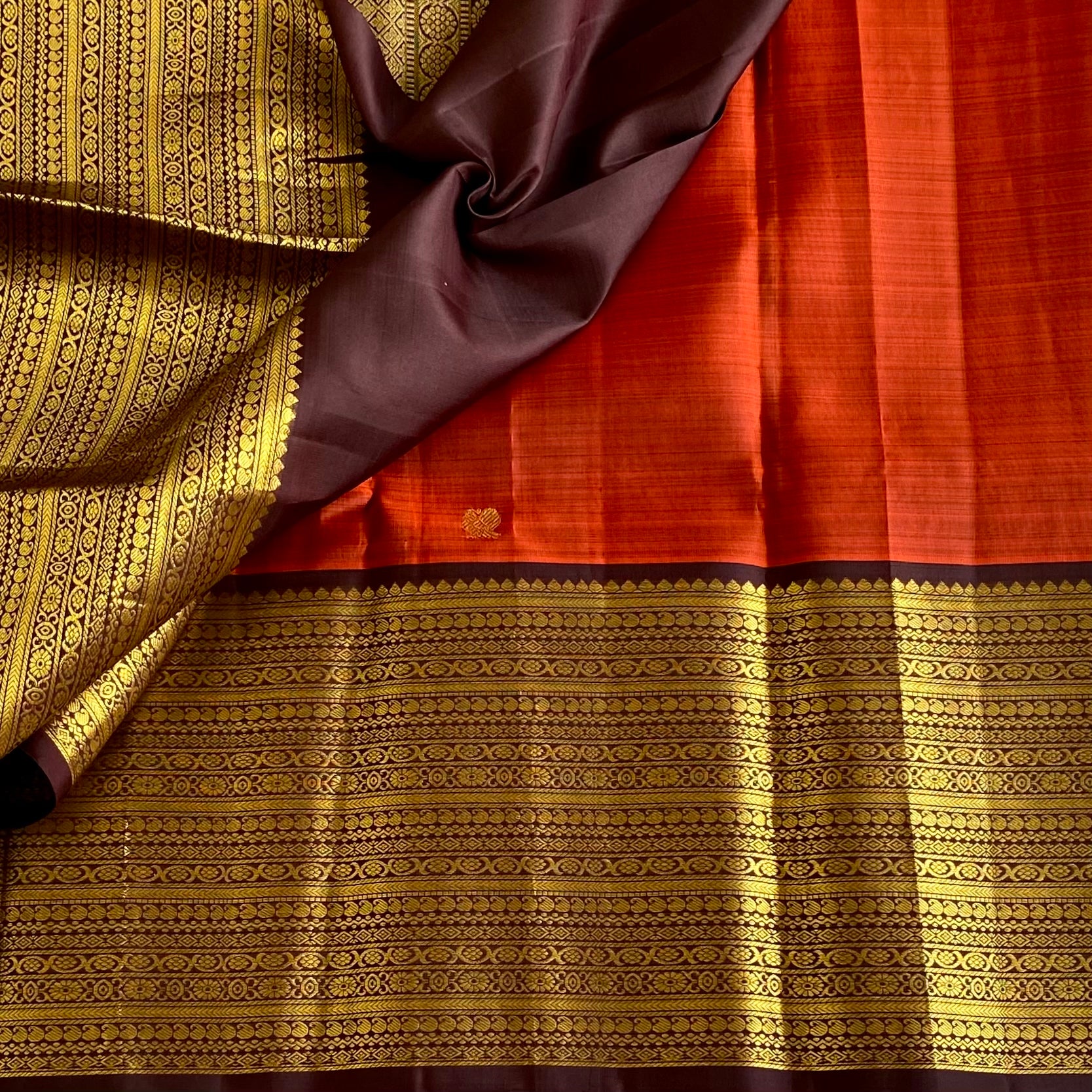 Deep Rustic Kanjeevaram Pure Zari Silk Saree With Wine Brown Pallu