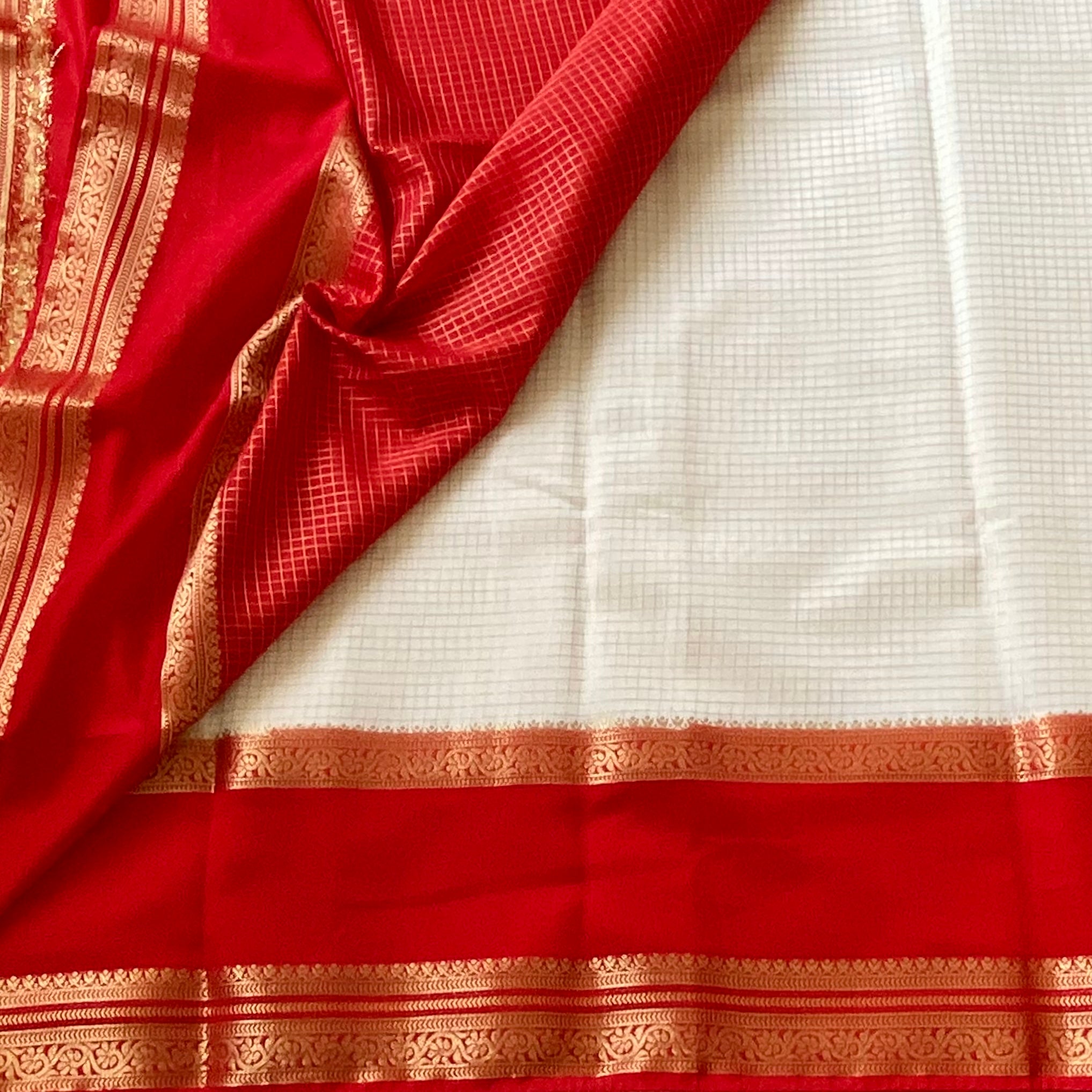 Pearl white Checked Saree Vermilion Red Gold Brocade Border Pallu Traditional