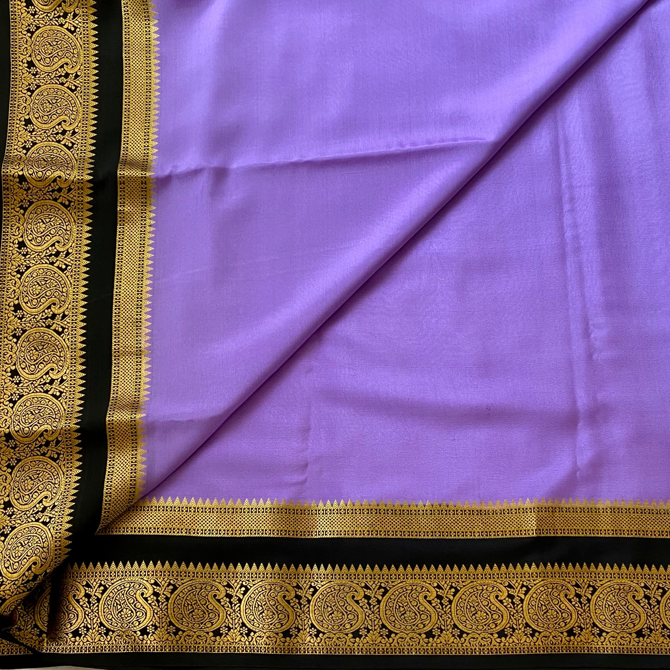 Elegant Orchid Purple Saree With Gold Paisley Border Black Contrast