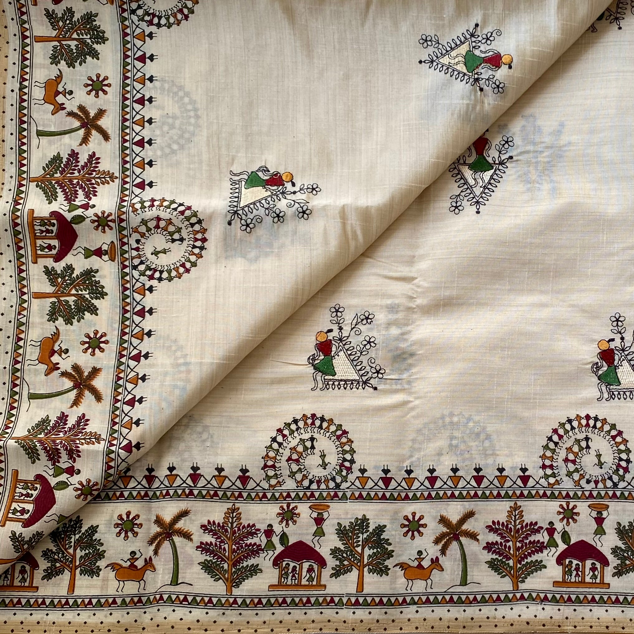Ivory Folk Village Border Saree with Tassels Traditional Wear Elegance