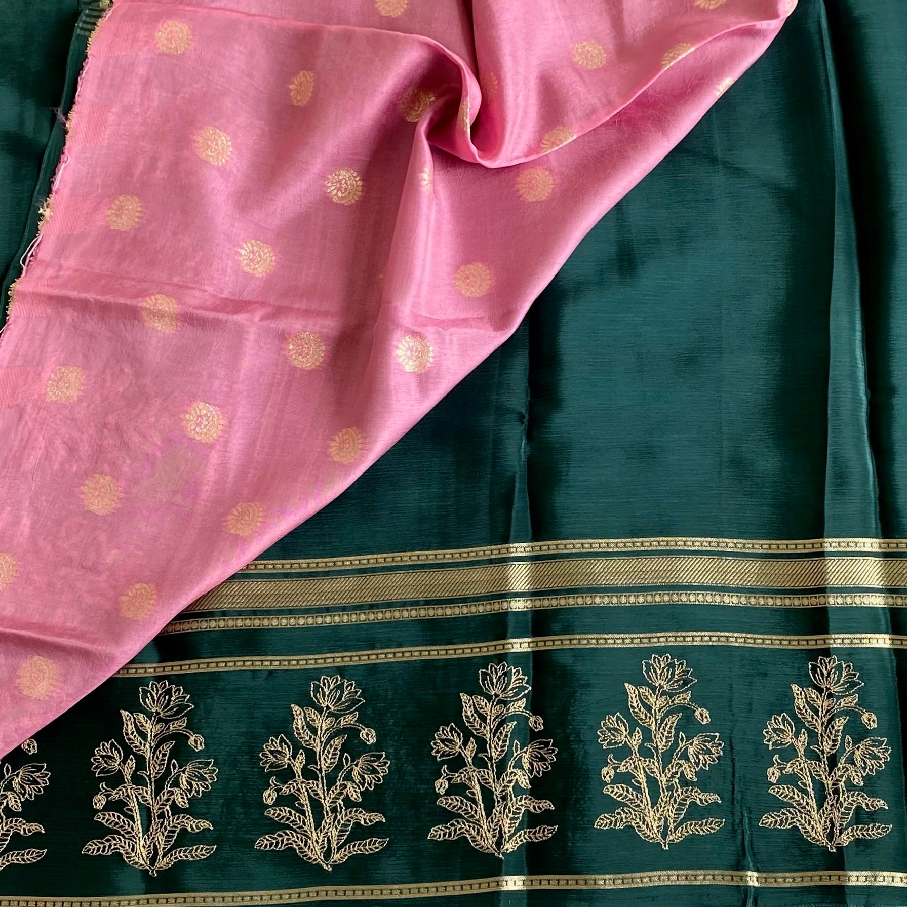 Metallic Green Green Soft Crepe Silk Saree With Metallic Gold Striped Pallu