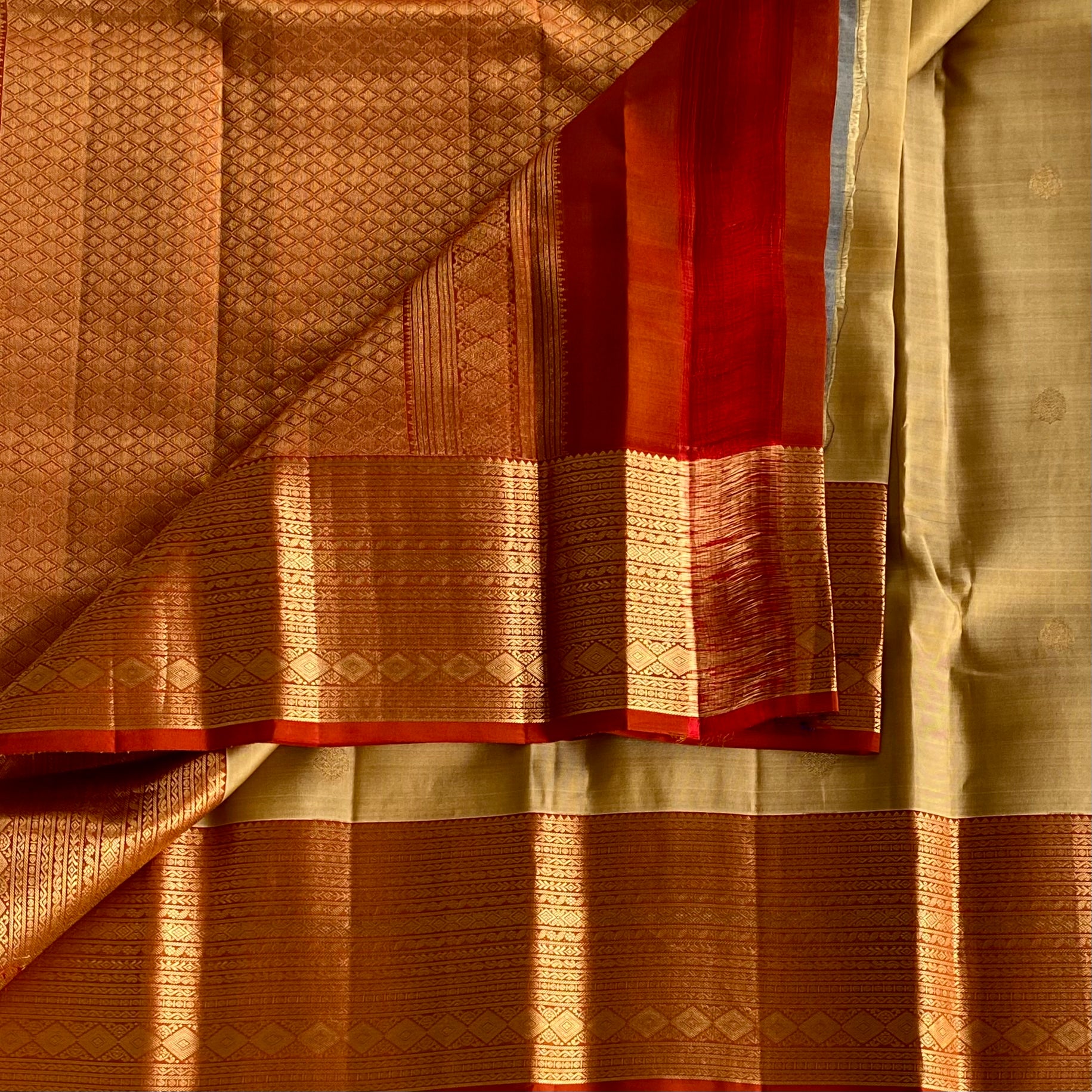 Deep Beige-Gold Designer Pure Silk Saree With Crimson Red Pallu