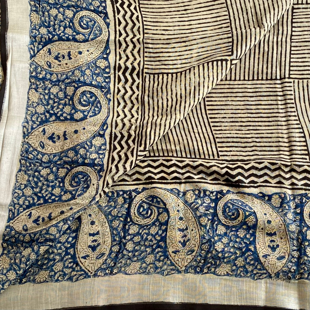 Beige Stripes on Softest Linen With Paisley Borders & Pallu