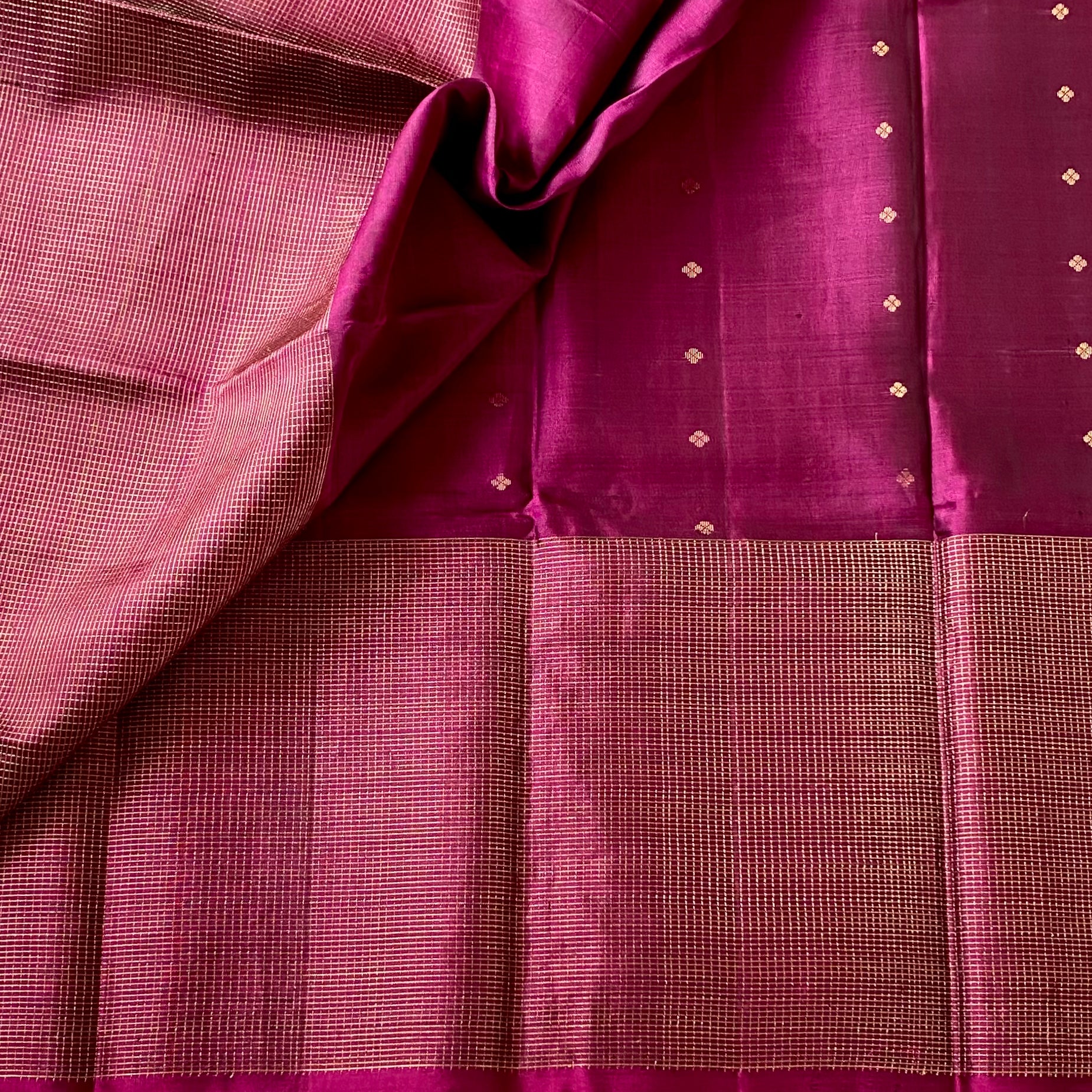 Magenta Gold Zari Floral Pallu Buti Saree For Weddings Traditional
