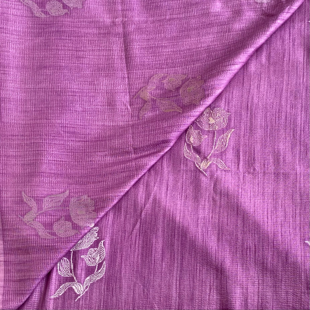 Lilac Soft Jute Tussar  Saree With Rose Gold Pallu And Gold Zari