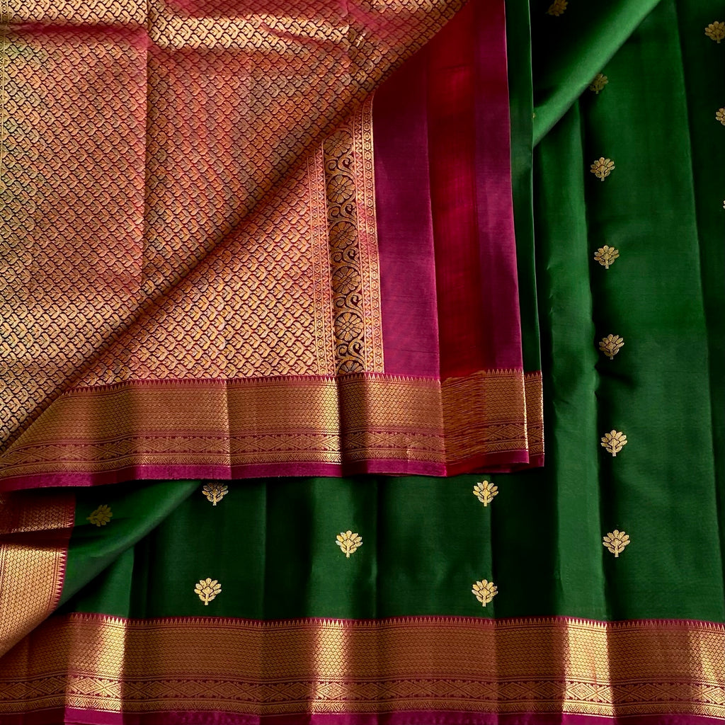 Emerald Green Designer Pure Silk Saree With Magenta Pallu And Gold Border