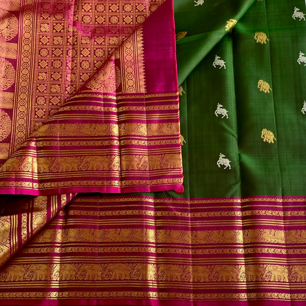 Luxurious Bottle Green With Rich Magenta Handwoven Pure Zari Kanjeevaram