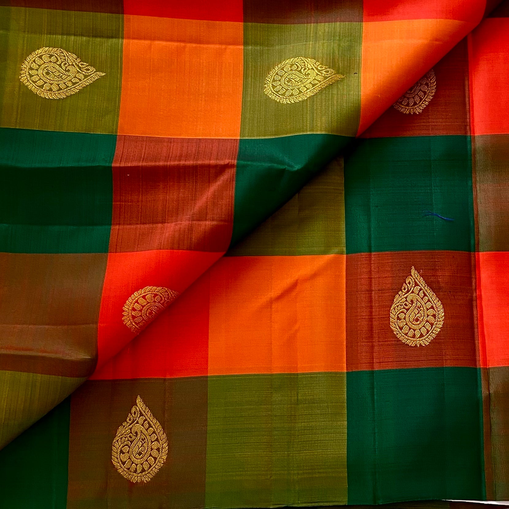 Checkered Kanjeevaram Pure Zari Silk Saree With Bottle Green Pallu