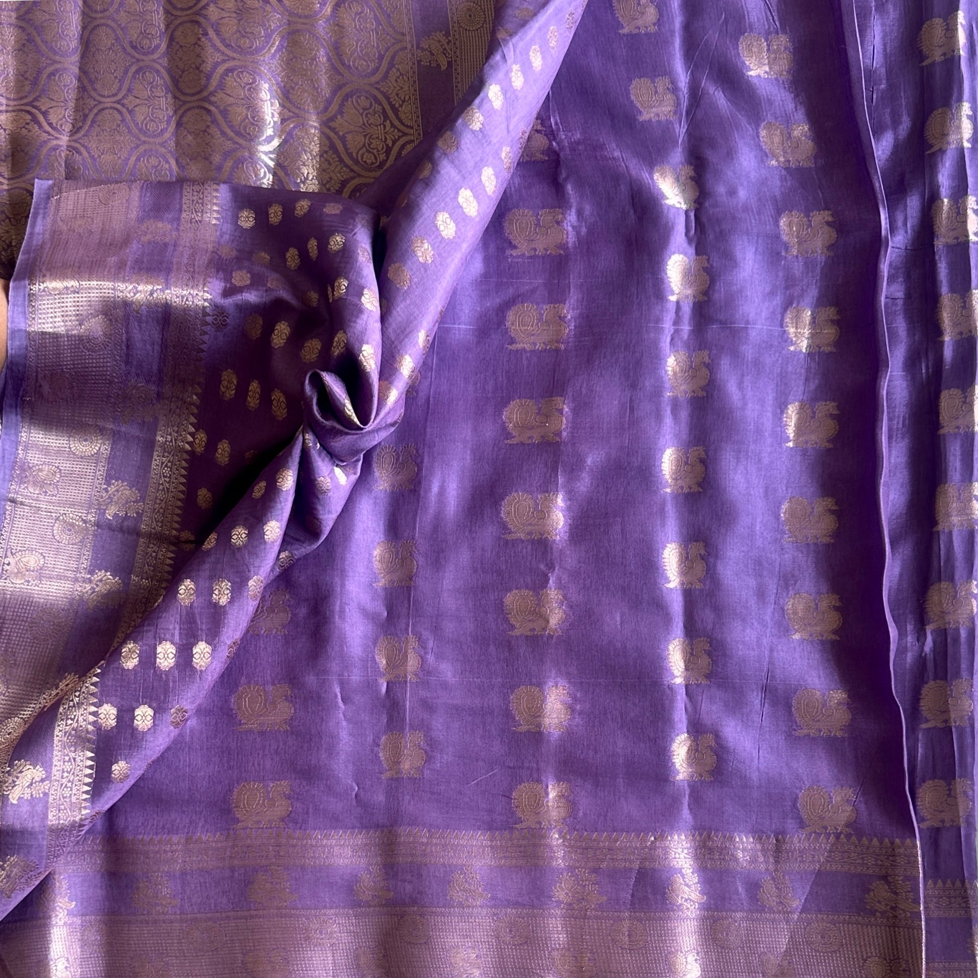 Plum Purple Silk Saree Antique Gold Brocade Medallion Pallu Wedding