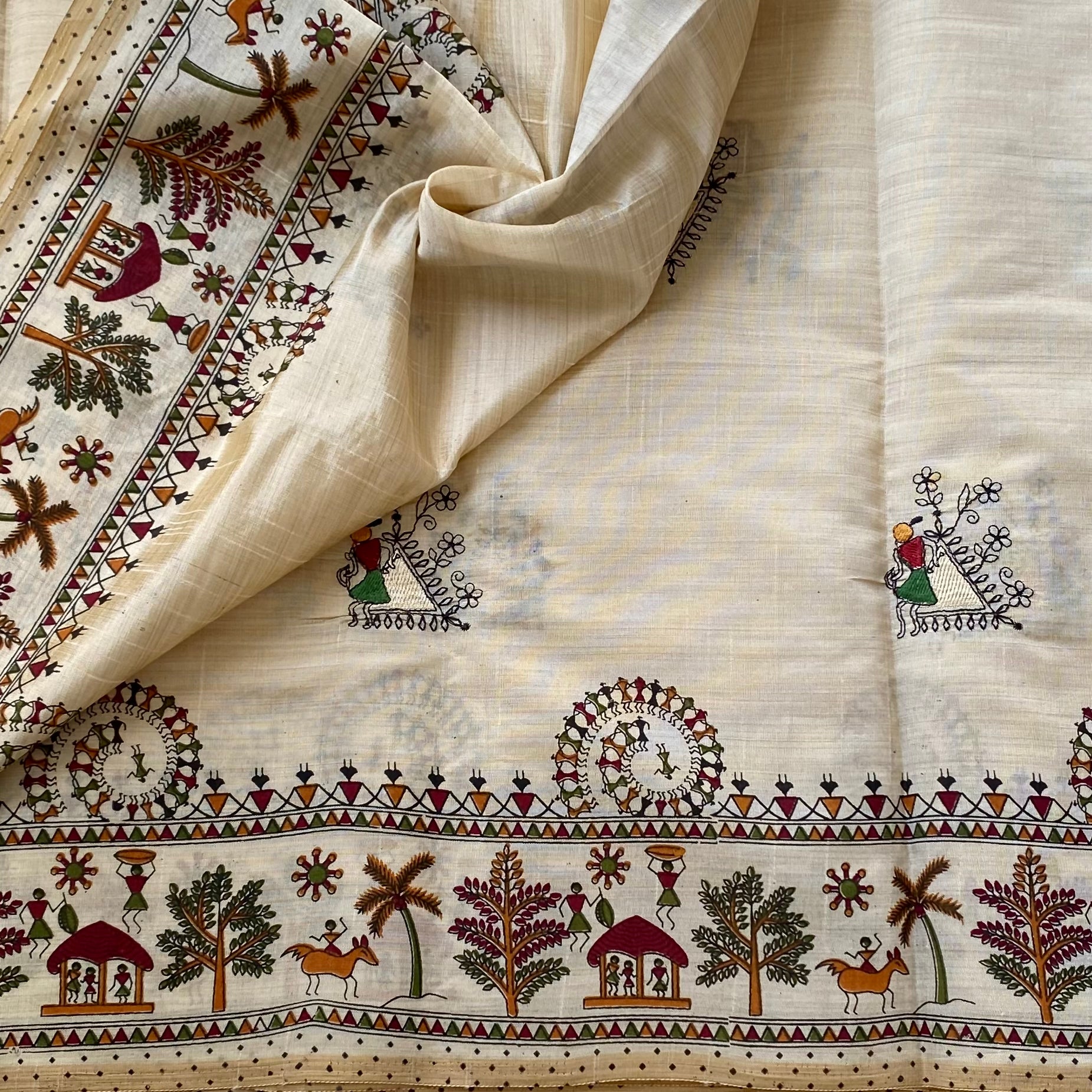 Ivory Folk Village Border Saree with Tassels Traditional Wear Elegance