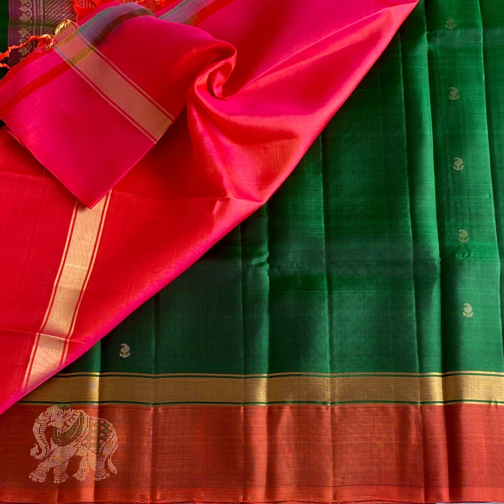 Bottle Green Designer Pure Silk With Kanakambari Pallu Elephant Border