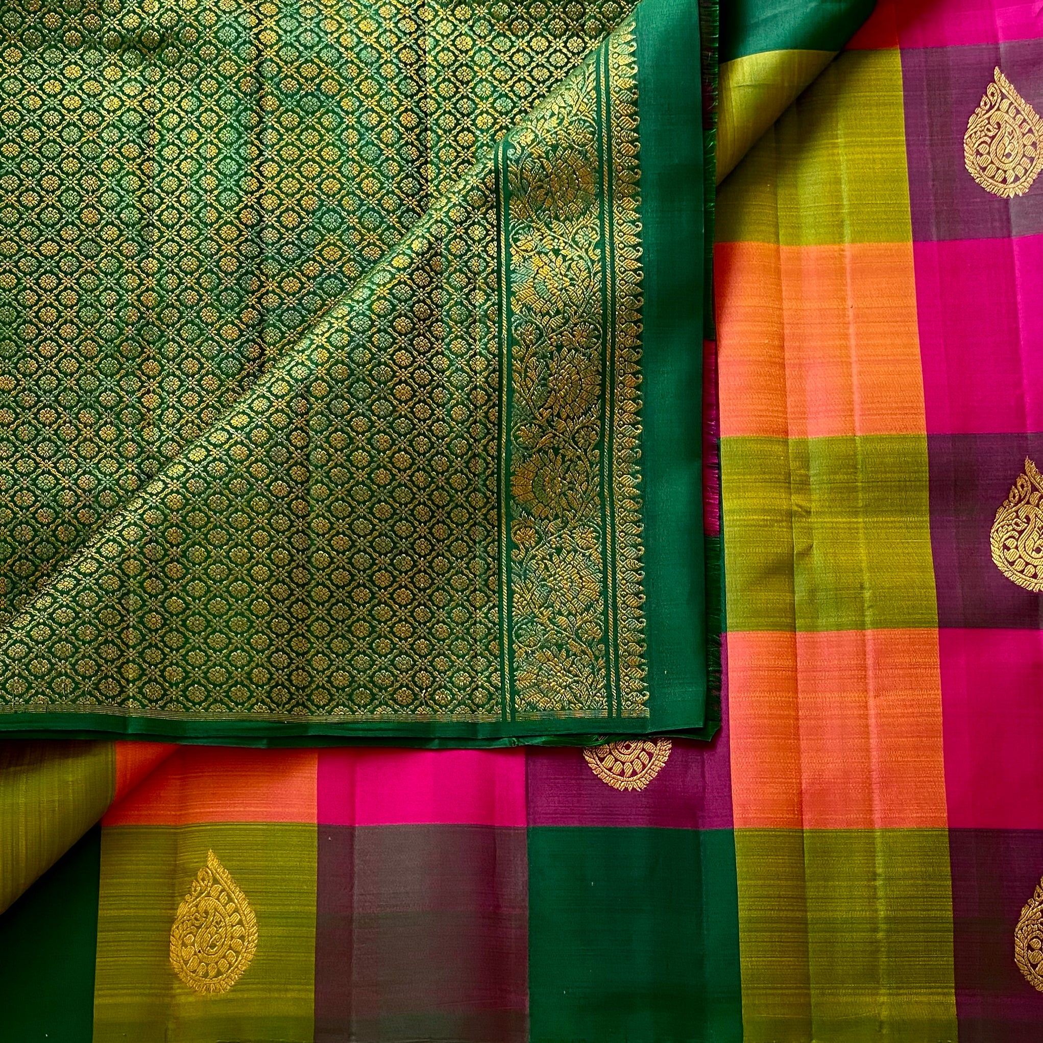 Emerald Checkered Kanjeevaram Pure Zari Silk Saree With Bottle Green Pallu
