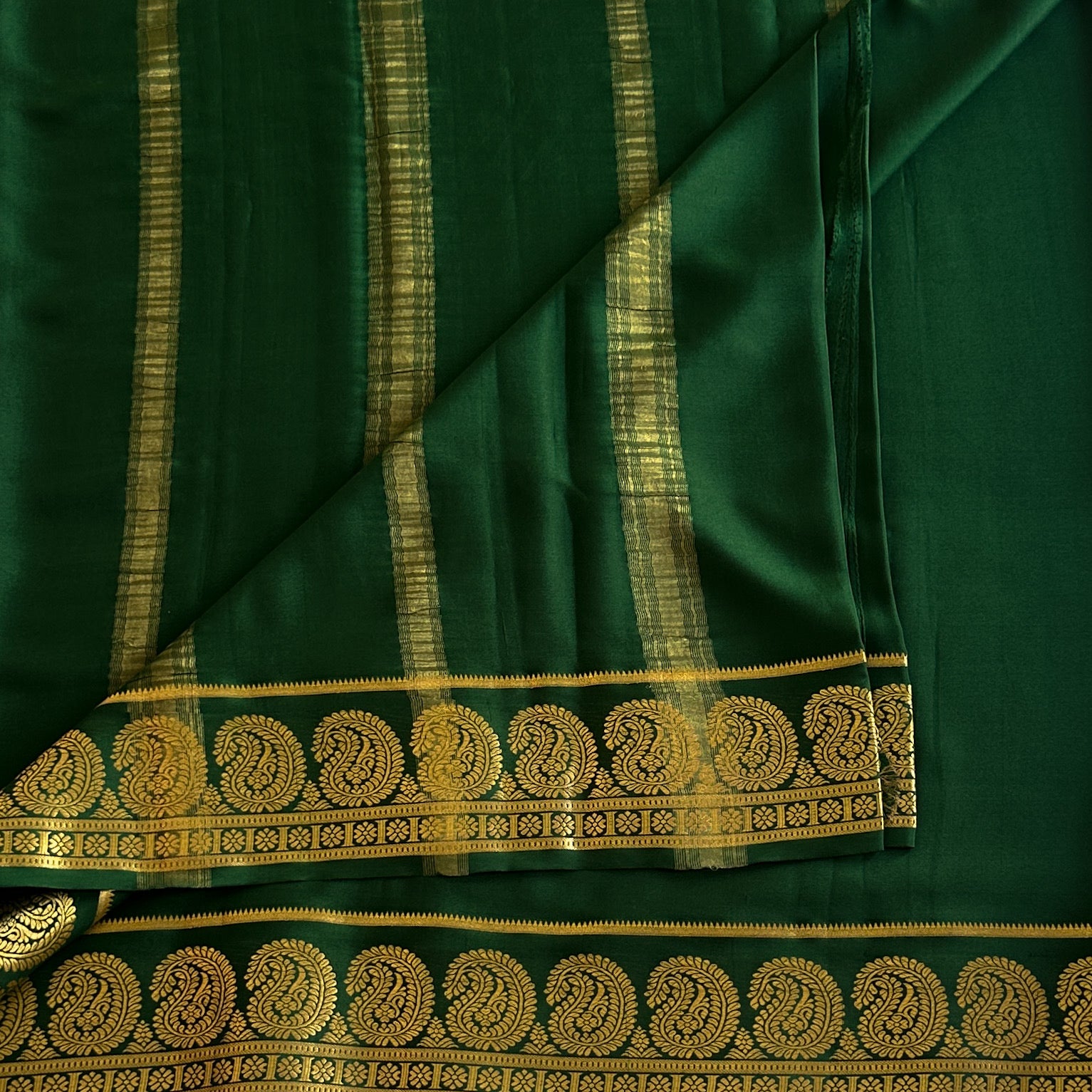 Emerald Green Mysore Silk Saree Gold Mango Border Traditional Festive Wear